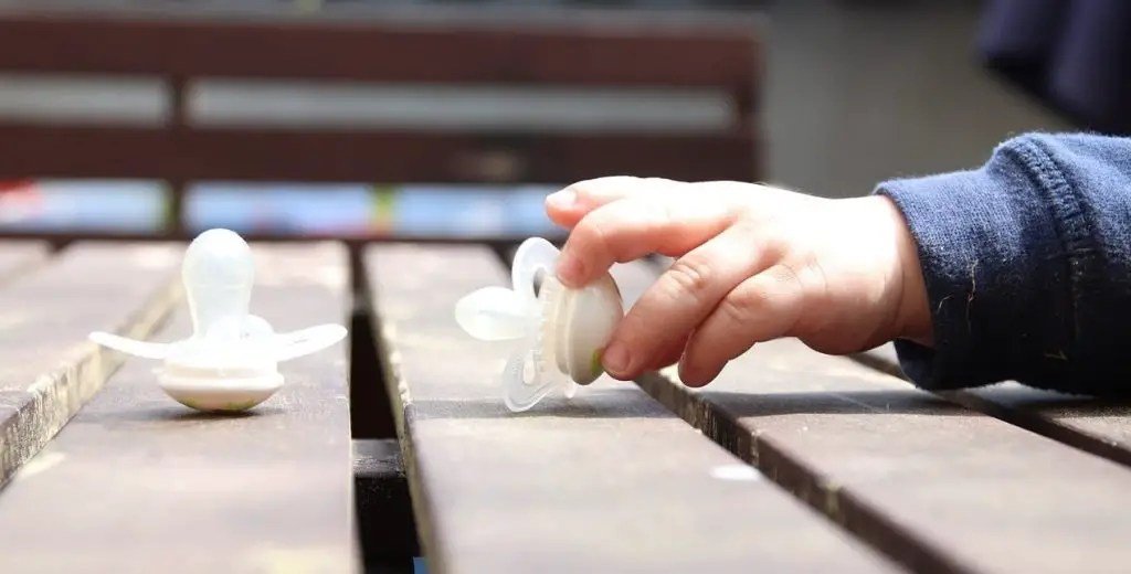 Pacifier Alternatives & Soothing Techniques Beyond the Binky